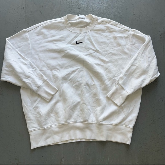 Nike Vintage 2000’s Oversized Centre Logo Y2k Streetwear Sweatshirt